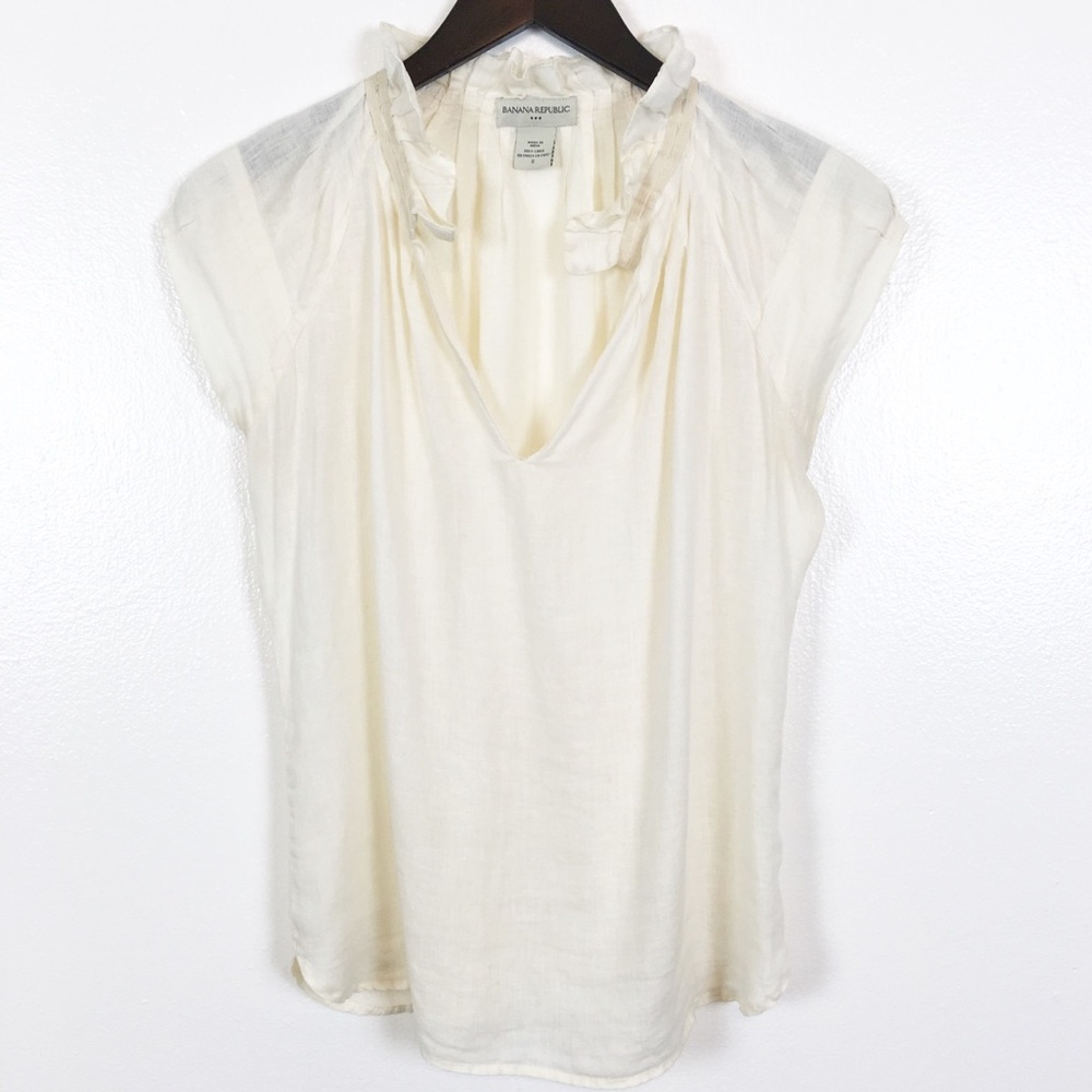 Banana Republic | Cream V-neck Linen Top